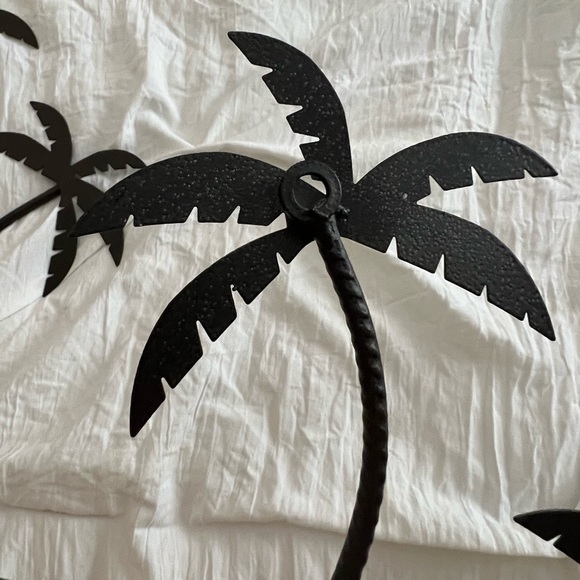 Set of 2 black metal palm tree candle holder wall decor - Picture 8 of 10